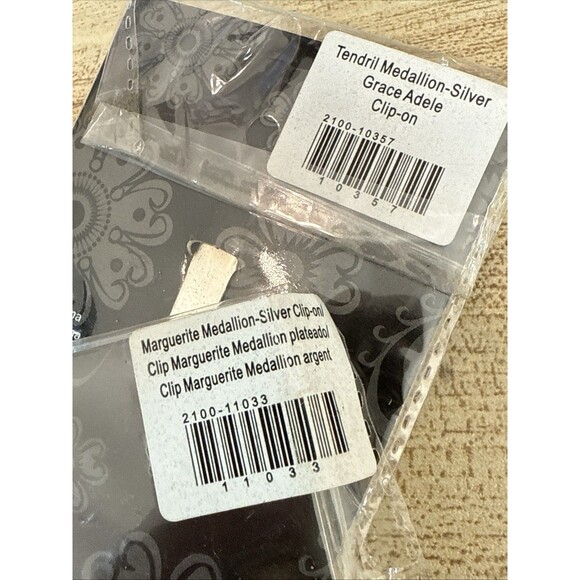 Grace Adele Interchangeable Bag Clip On Bundle Of 2 Silver Tone Medallion New - Picture 6 of 6